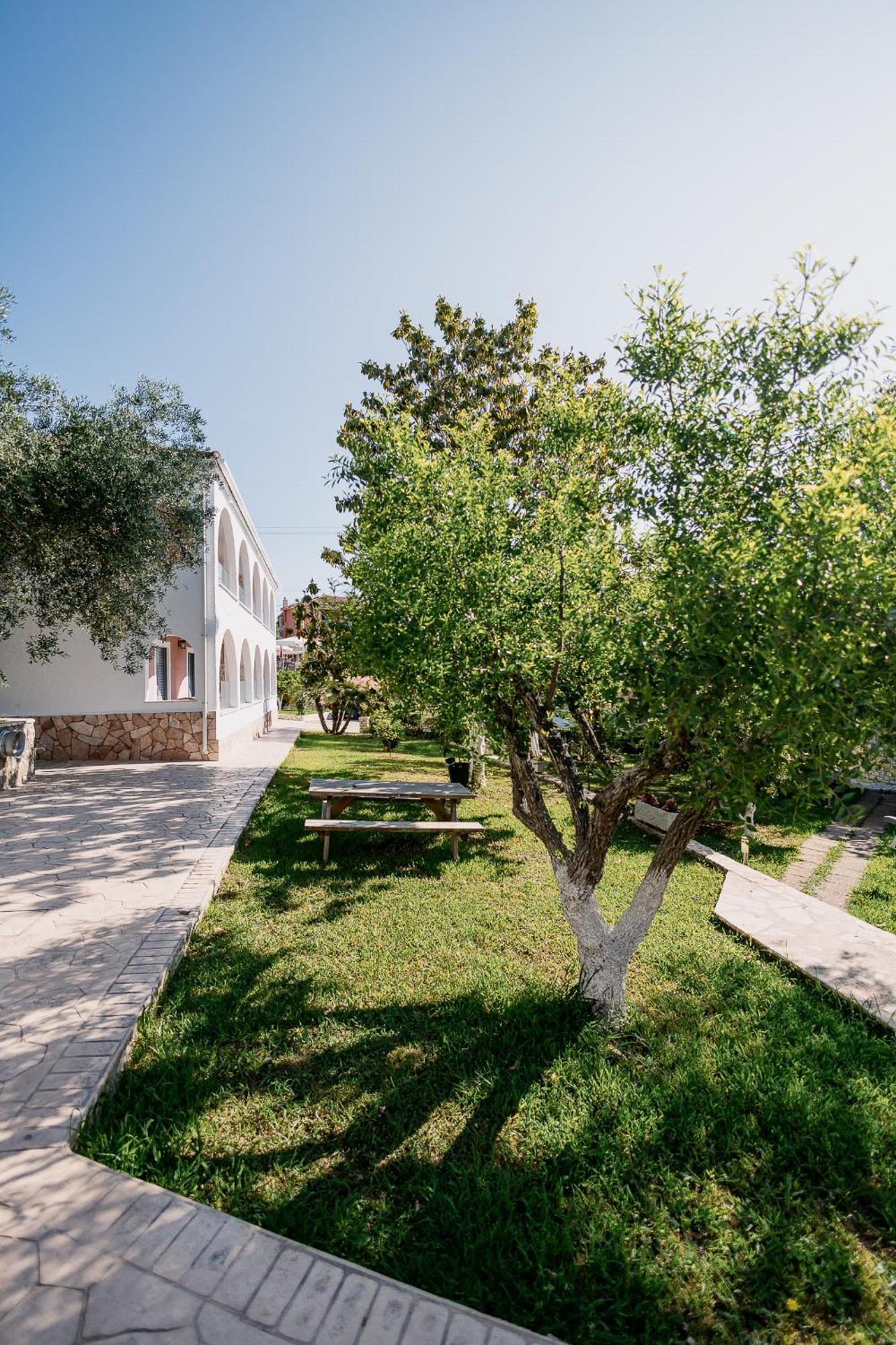 Mathraki Resort Guviá Kültér fotó