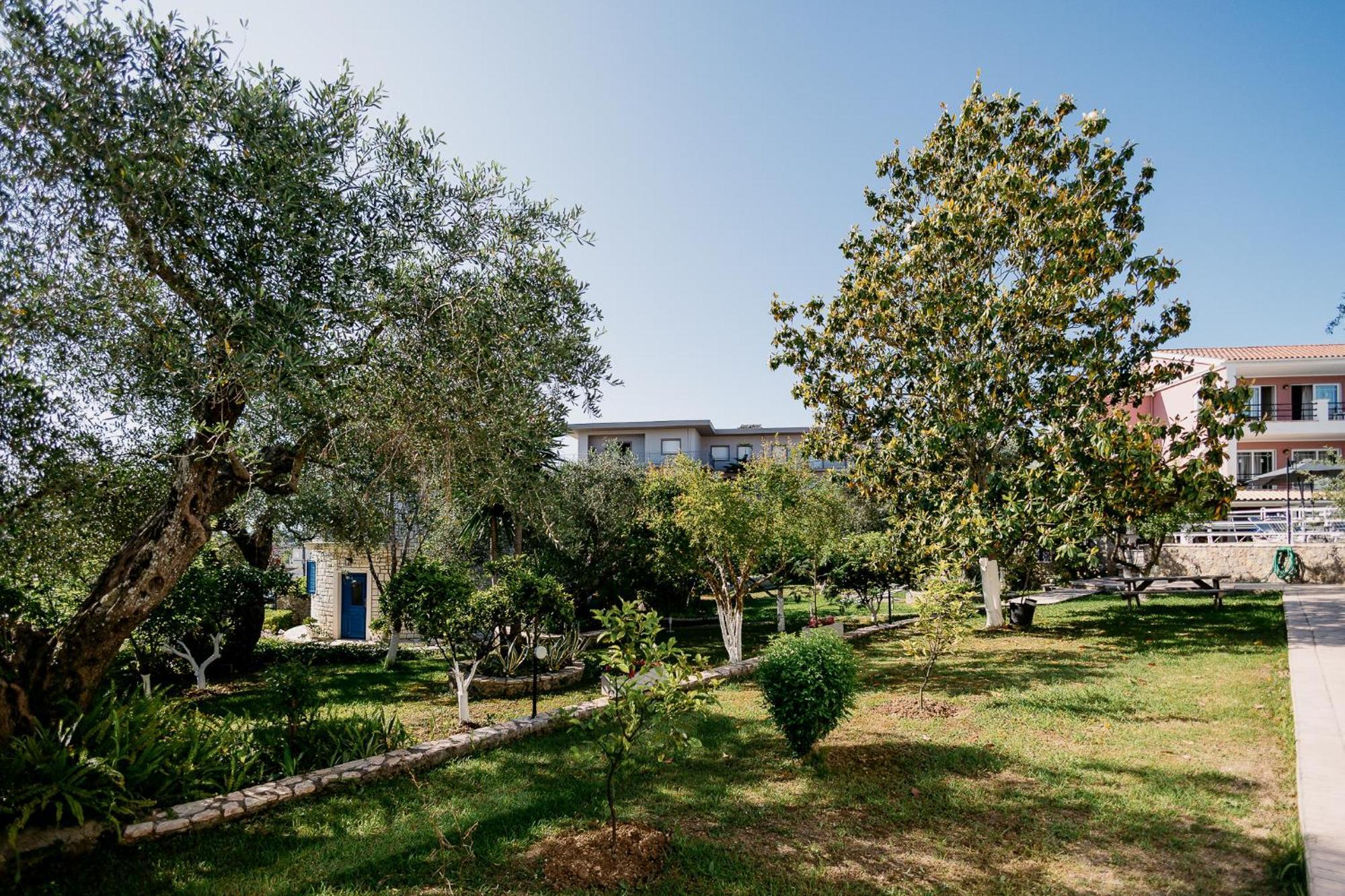 Mathraki Resort Guviá Kültér fotó
